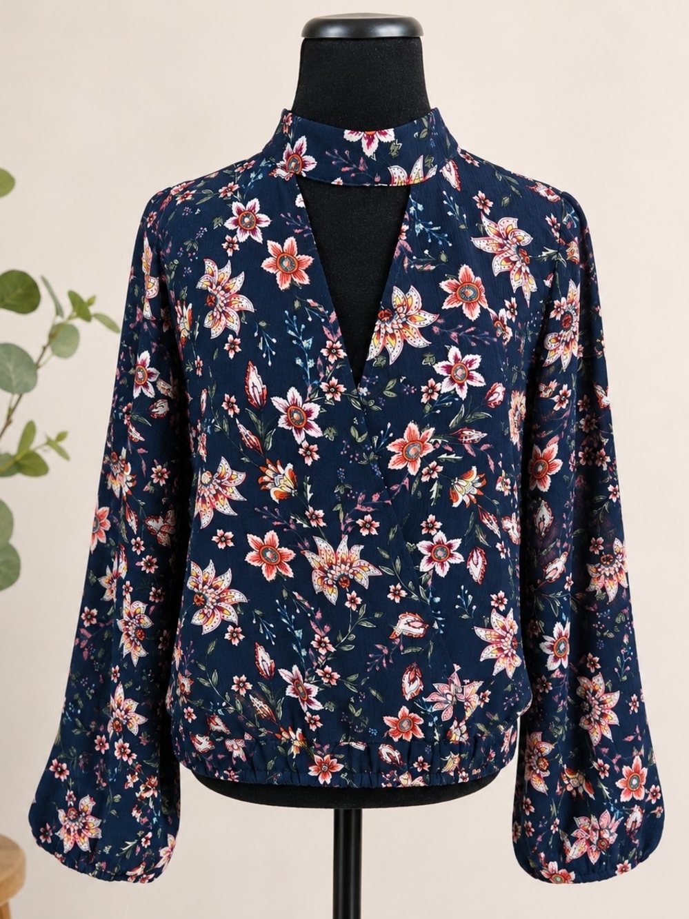 Daytrip Floral Bell Sleeve Blouse Size Large Cottagecore Choker Neck Boho Top